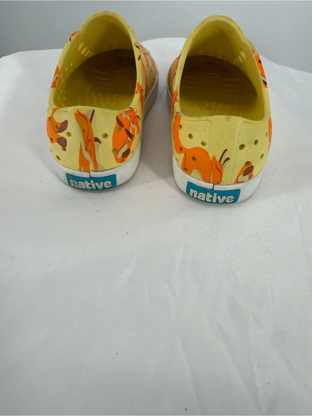 Native Jefferson Kids Yellow Orange Fox Print Slip-On Water Shoes Size 12.5